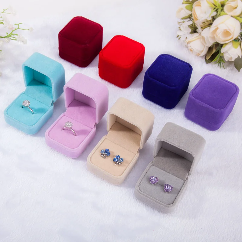 Round Corner Velvet Jewelry Bo - Body Jewelry Display ulasan dan harga