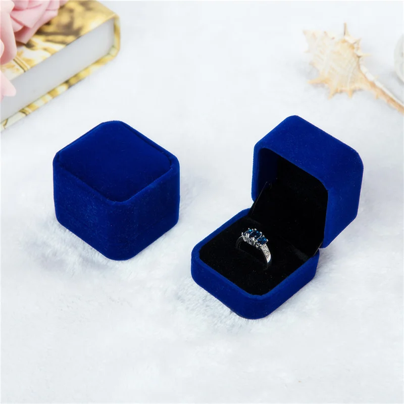 Round Corner Velvet Jewelry Bo - Body Jewelry Display ulasan dan harga